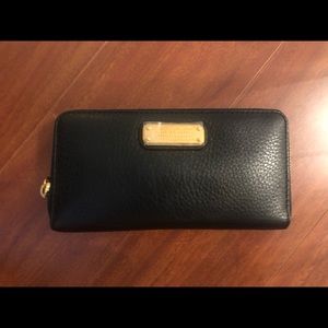 NWT Marc by Marc Jacobs New Q Zippy Zip Up Wallet Black Leather